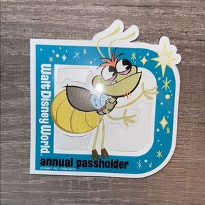 Brand new Disney World Passholder Magnet with Character